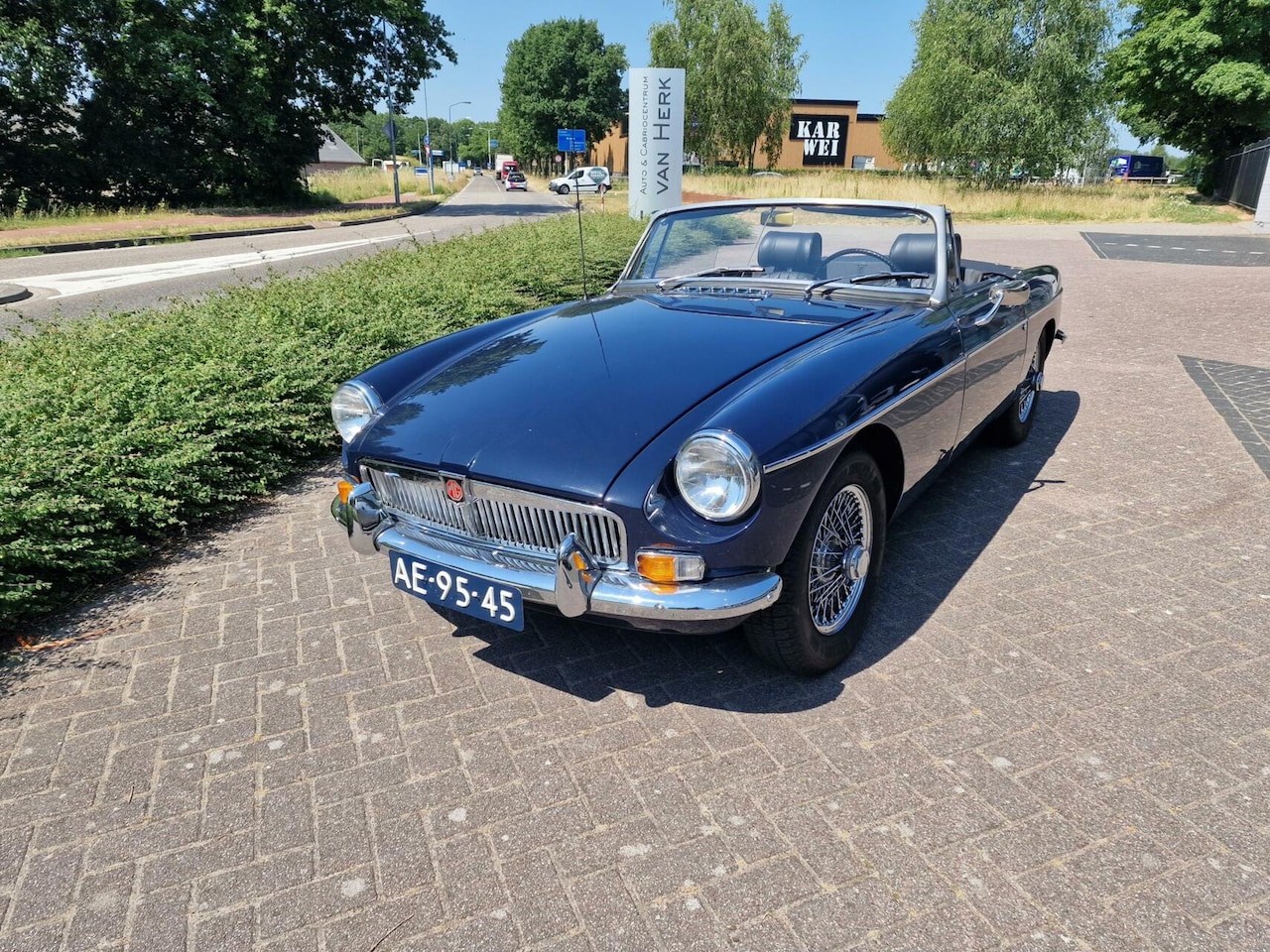 MG B type - 1.8 Roadster LEDER/OVERDRIVE/CHROOM SPAAKWIELEN/izgst. - AutoWereld.nl