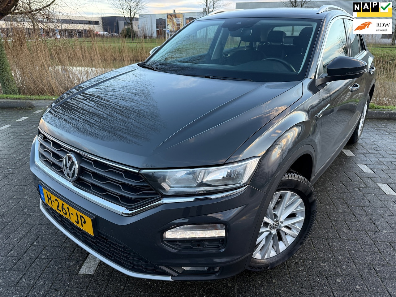 Volkswagen T-Roc - 1.0 TSI Business R-LINE*CRUISE*PARK SENSOREN*NAVI*CARPLY*APK*NAP - AutoWereld.nl