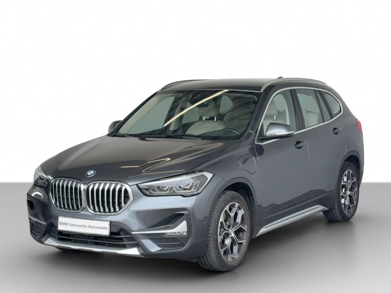 BMW X1 - xDrive25e xLine ** LED, LEDER, NAVI+, STUURVERW. ELECTR. A-KLEP, ** 1e EIG - Slechts 24.96 - AutoWereld.nl