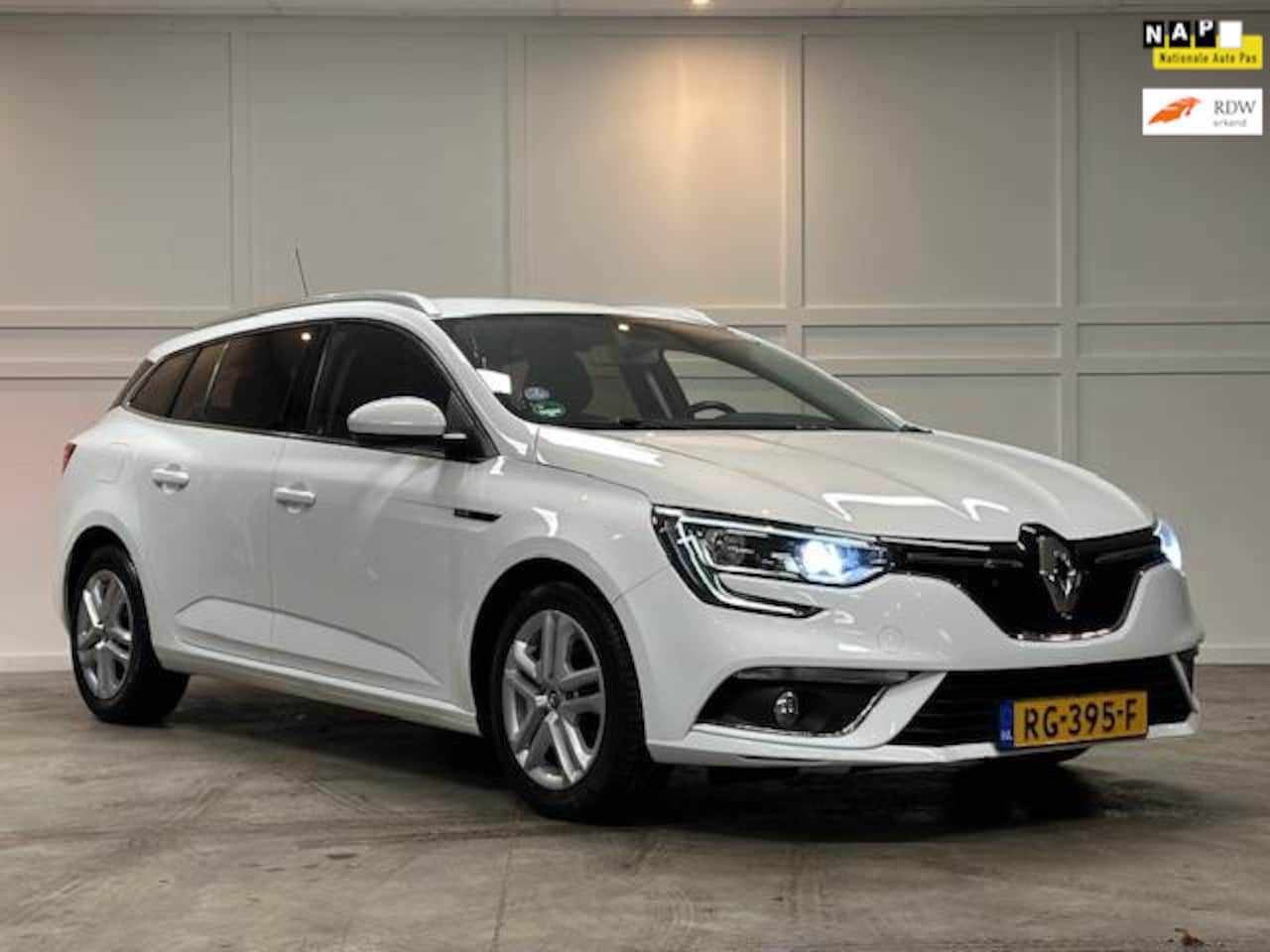 Renault Mégane Estate - 1.2 TCe Zen / Navi / 2017 / Cruise / - AutoWereld.nl