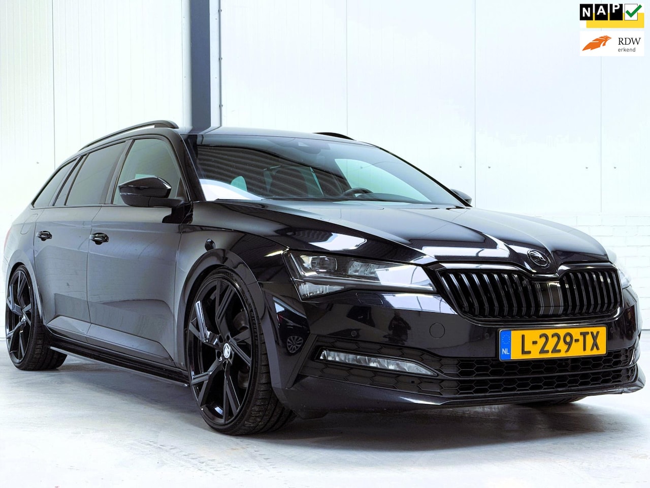 Skoda Superb Combi - 1.5 TSI ACT Sportline Business 1.5 TSI ACT Sportline Business - AutoWereld.nl