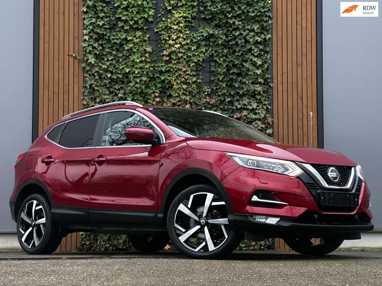 Nissan Qashqai - 1.3 DIG-T Tekna + PANO|LEDER|ACC|DEALER ONDERHOUDEN - AutoWereld.nl