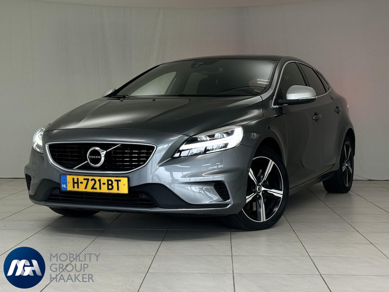 Volvo V40 - 1.5 T3 Polar+ Sport / Panodak / Verw.stoelen - AutoWereld.nl