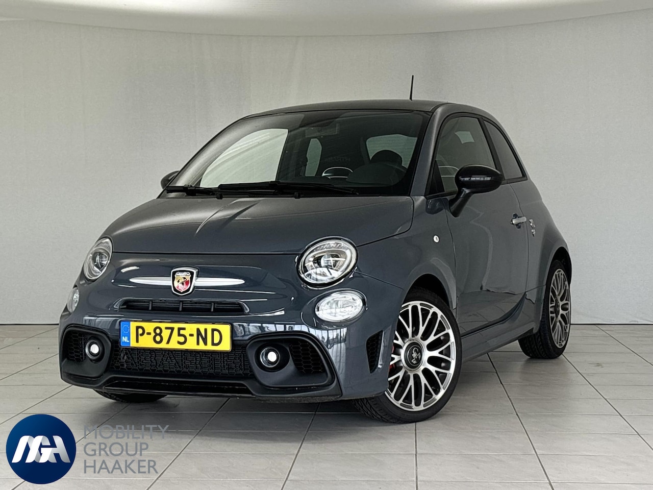 Abarth 595 - 1.4 145pk 595 Abarth Carplay 17 Inch PDC GREY Edition - AutoWereld.nl