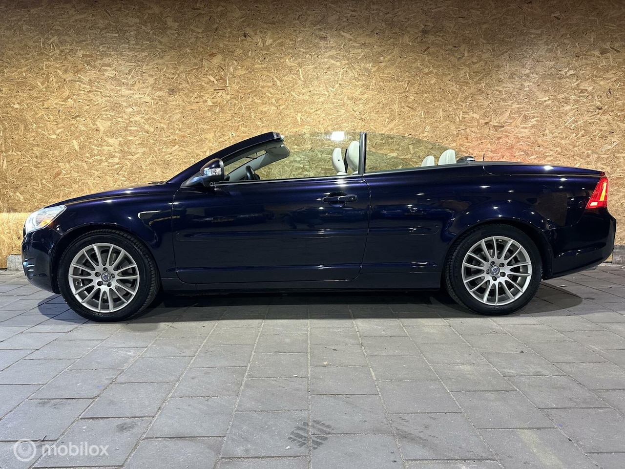 Volvo C70 Convertible - 2.5 T5 Summum - Orig. NL - face-lift - dealer onderh. - AutoWereld.nl