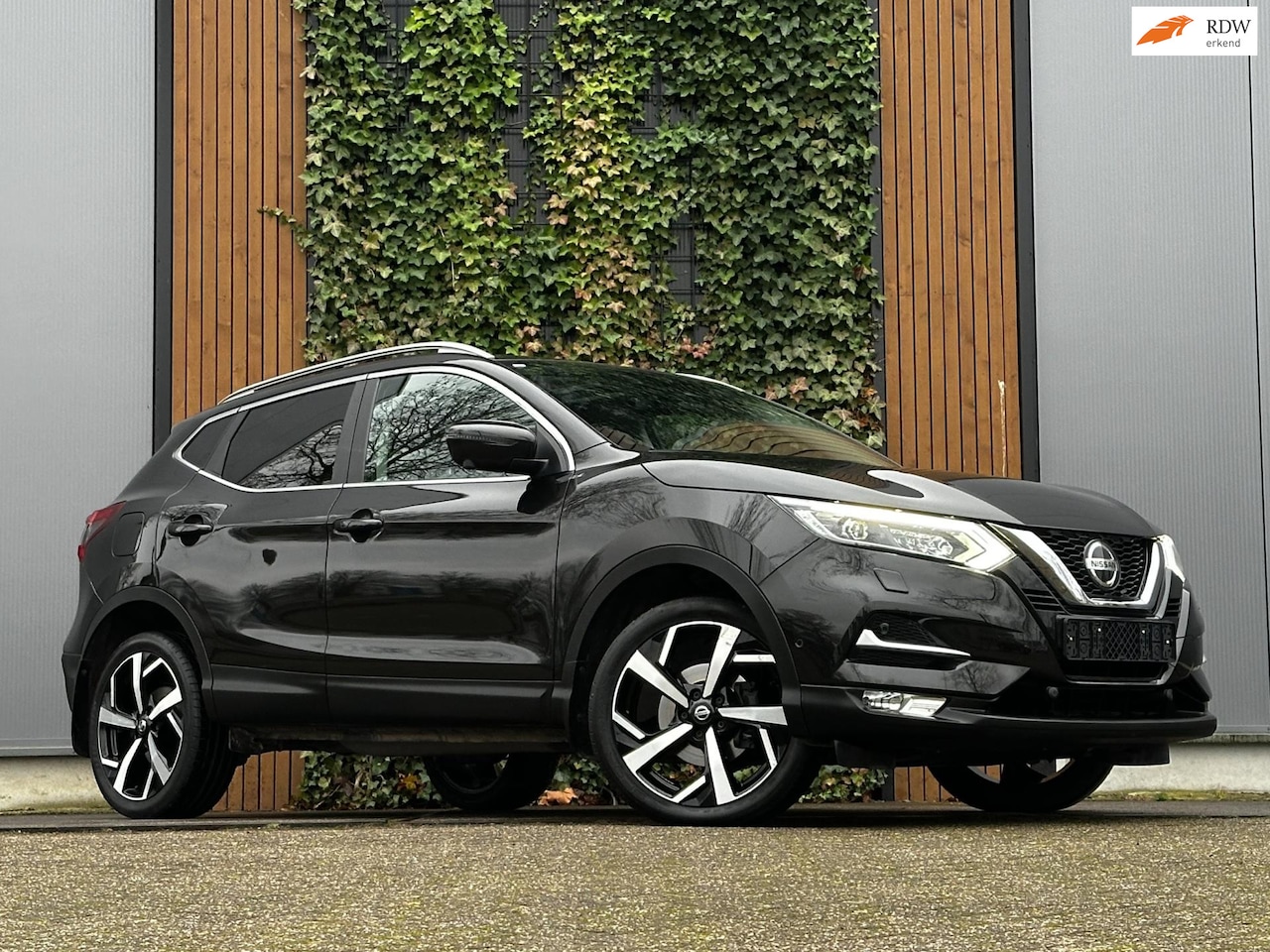 Nissan Qashqai - 1.3 DIG-T Tekna PANO|360|DEALER ONDERHOUDEN - AutoWereld.nl