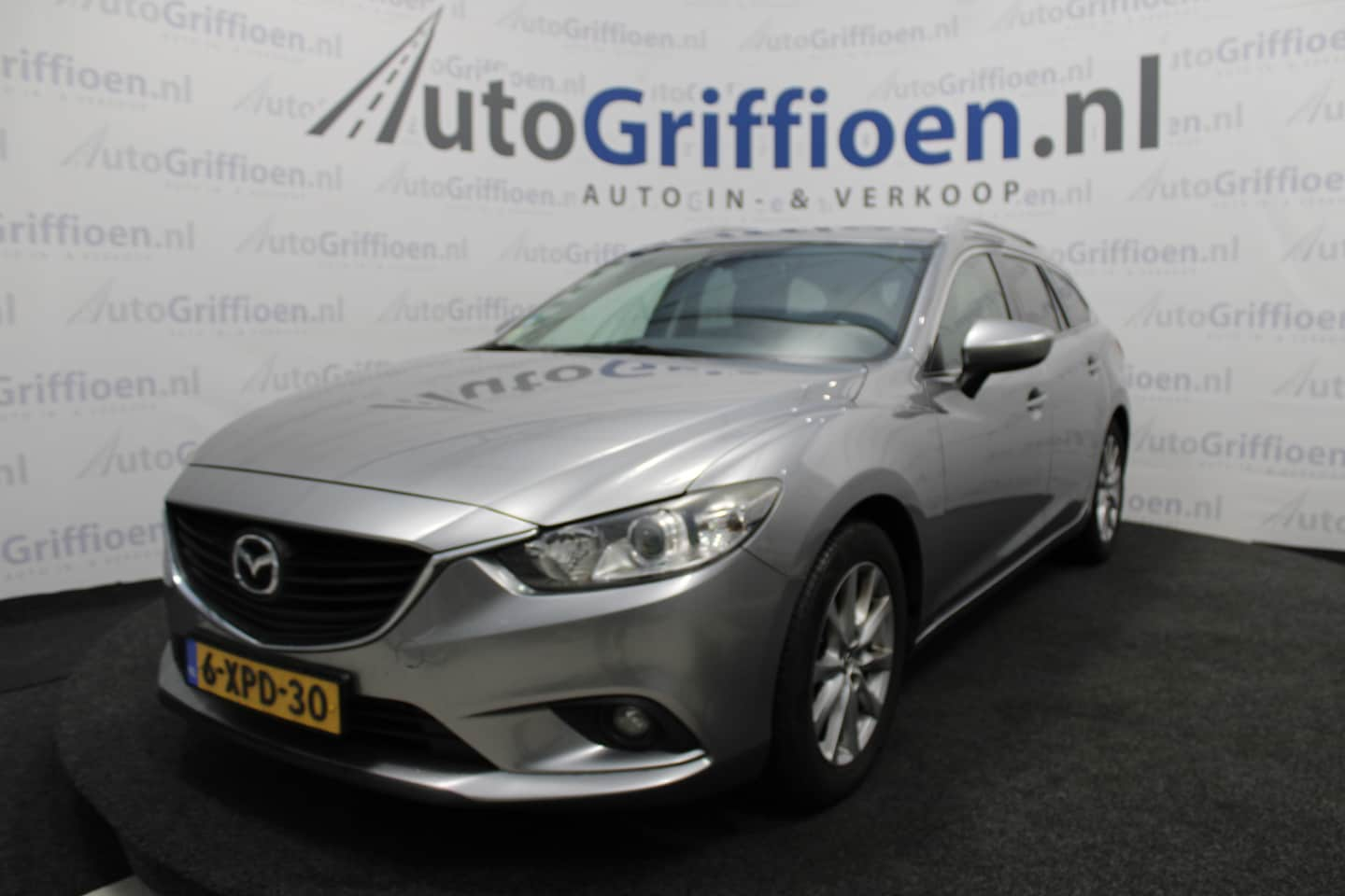 Mazda 6 Sportbreak - 2.2D Skylease keurige stationcar met trekhaak - AutoWereld.nl