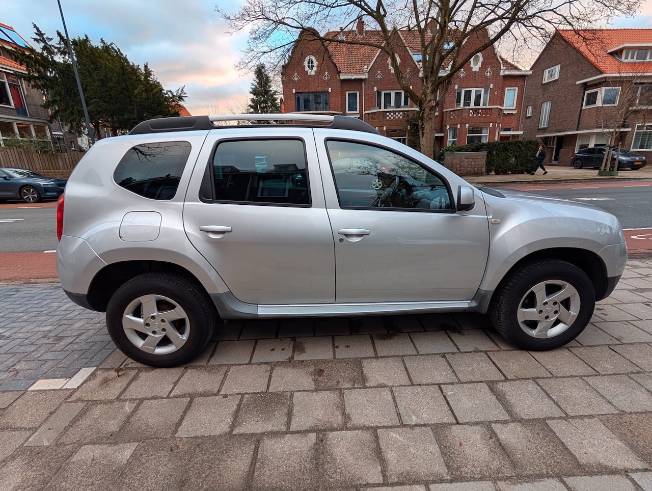 Dacia Duster - 1.6 Lauréate 2wd - AutoWereld.nl