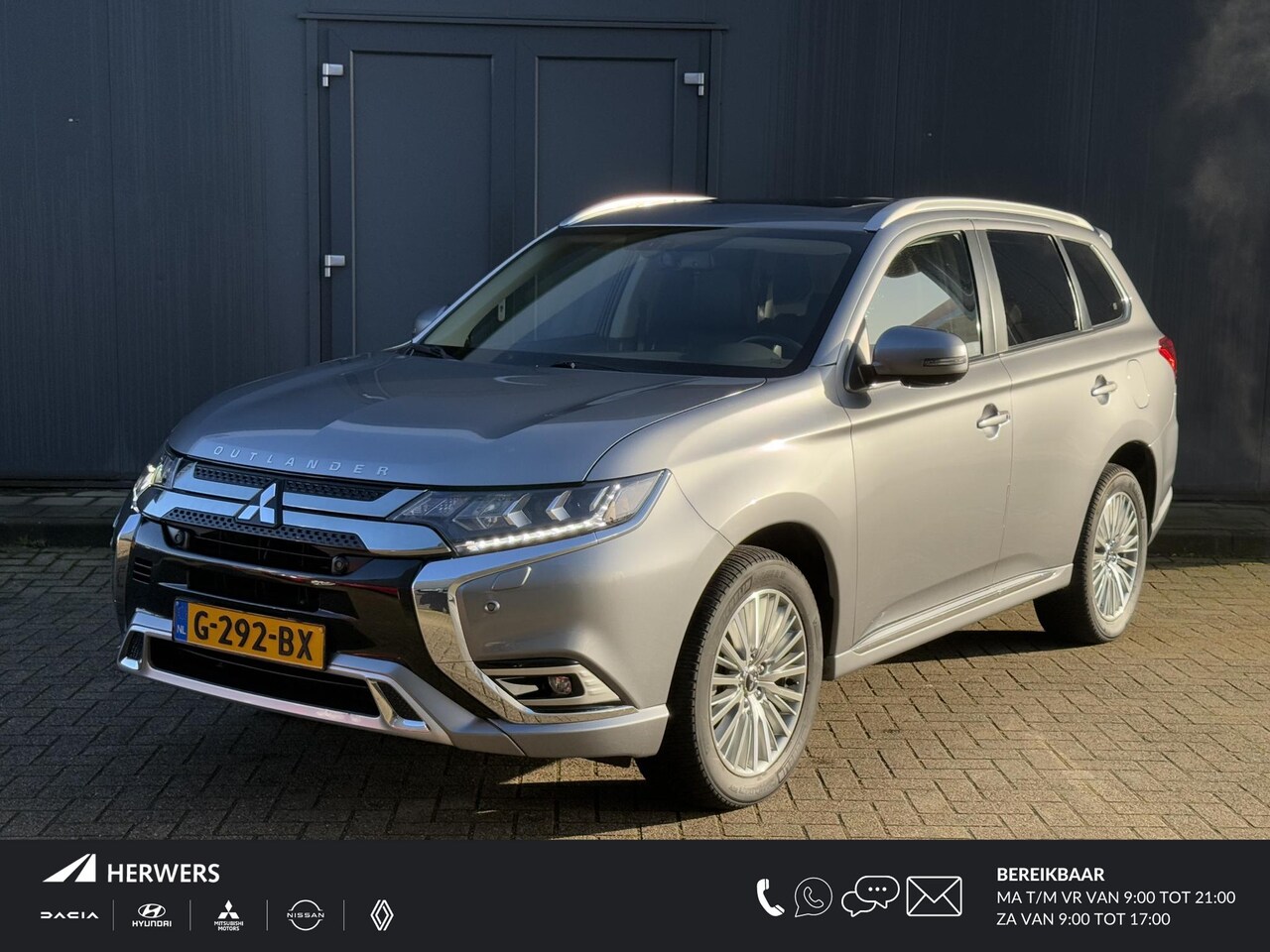 Mitsubishi Outlander - 2.4 PHEV Intense+ / Trekhaak (1500 kg trekgewicht / Stoelverwarming / Stuurverwarming / Ac - AutoWereld.nl