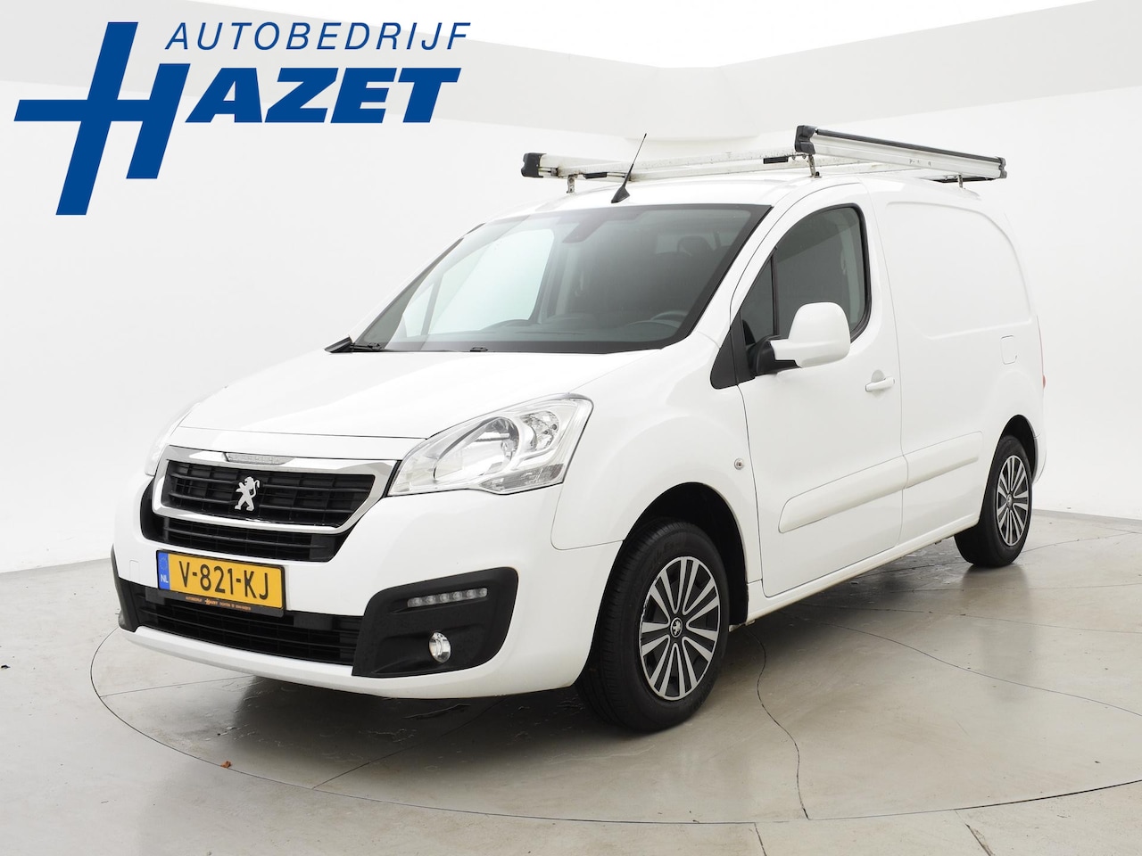 Peugeot Partner - 120 1.6 BLUEHDI 75 PREMIUM PACK + APPLE CARPLAY | TREKHAAK | IMPERIAAL - AutoWereld.nl