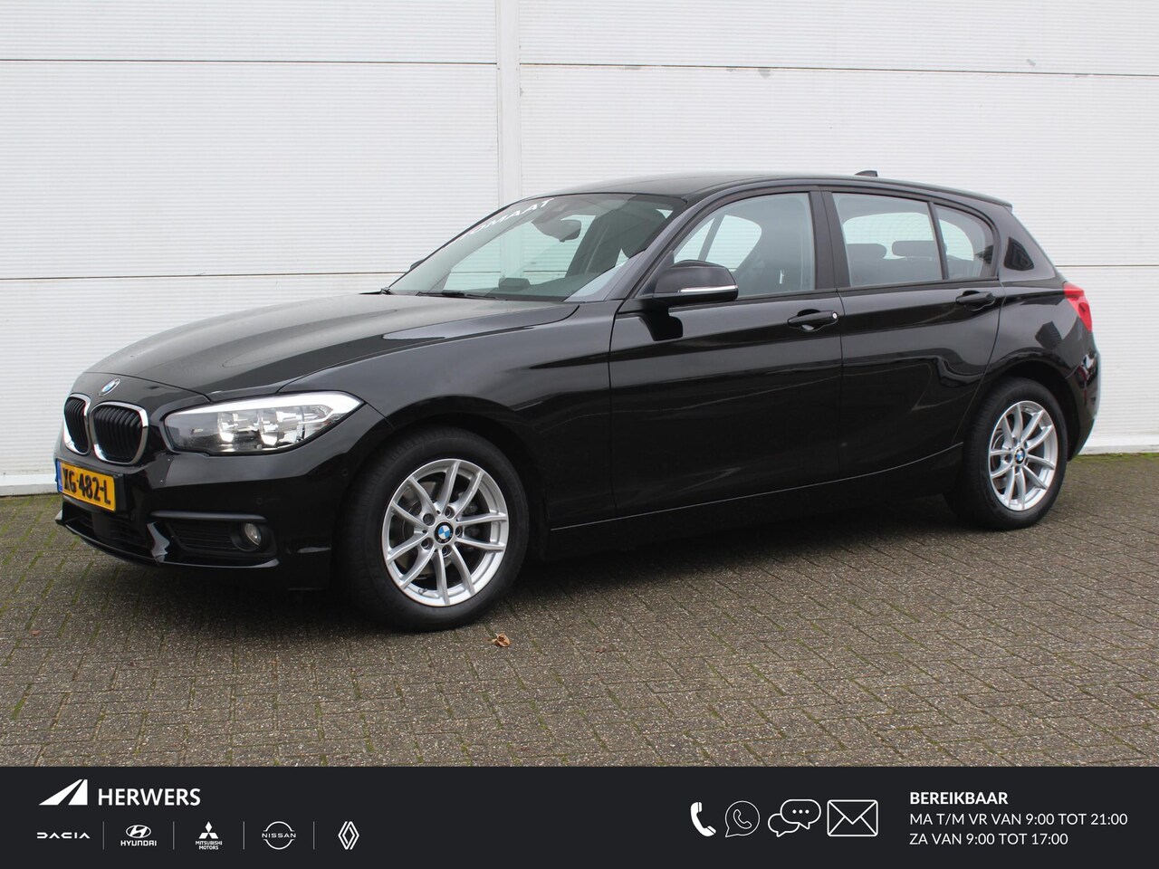 BMW 1-serie - 118i Corporate Lease AUTOMAAT / Navigatie / Achteruitrijcamera / Cruise Control Adaptief / - AutoWereld.nl