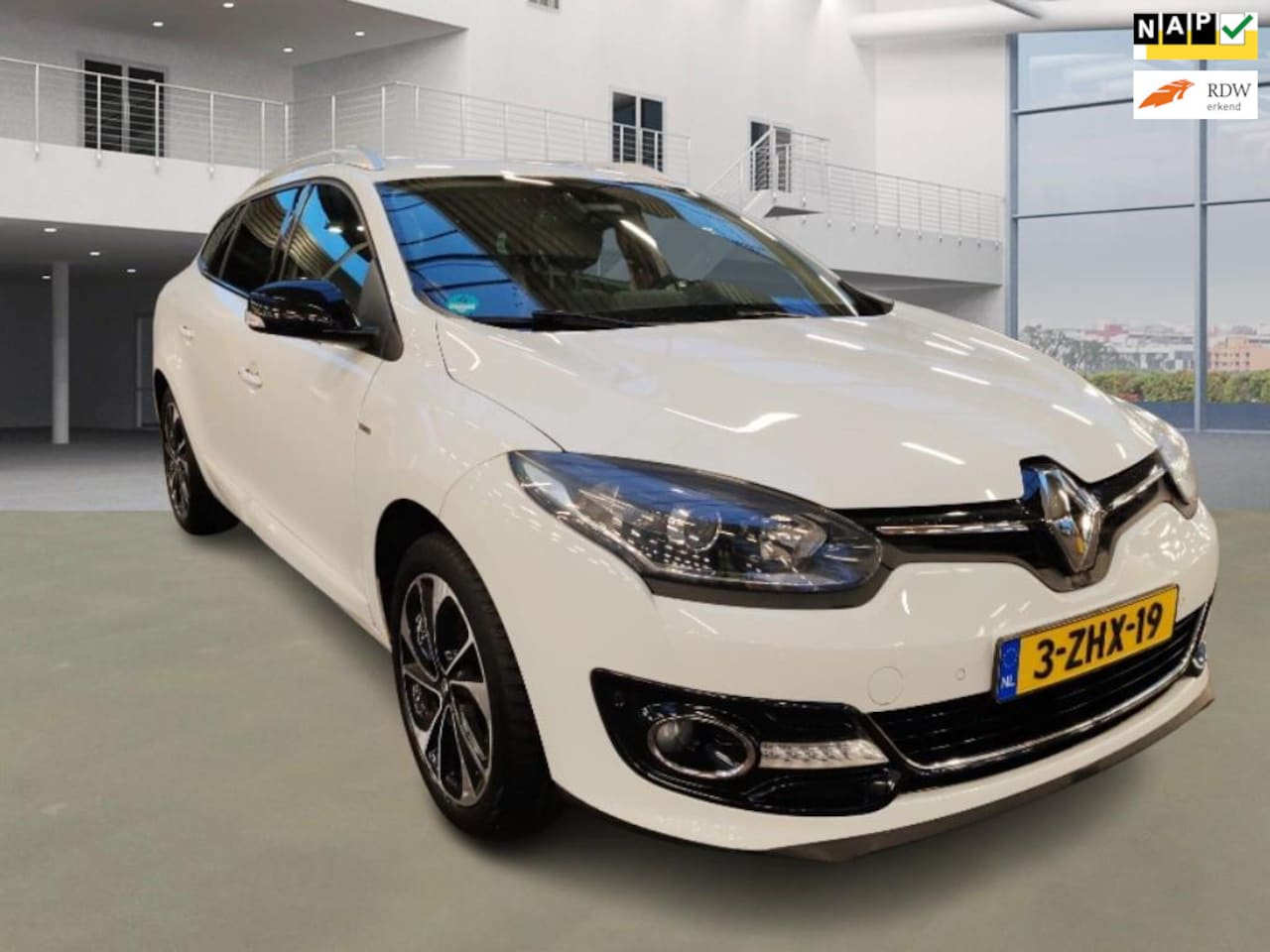 Renault Mégane Estate - 1.2 TCe Bose // NL PRIJS 7999 - AutoWereld.nl