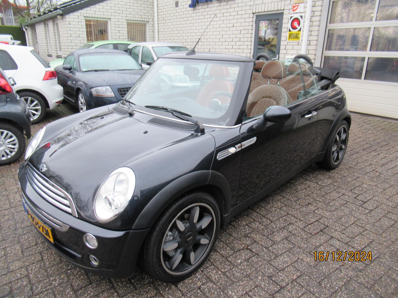 MINI Cabrio - 1.6 Cooper Sidewalk Mini 1.6 Cooper Sidewalk - AutoWereld.nl