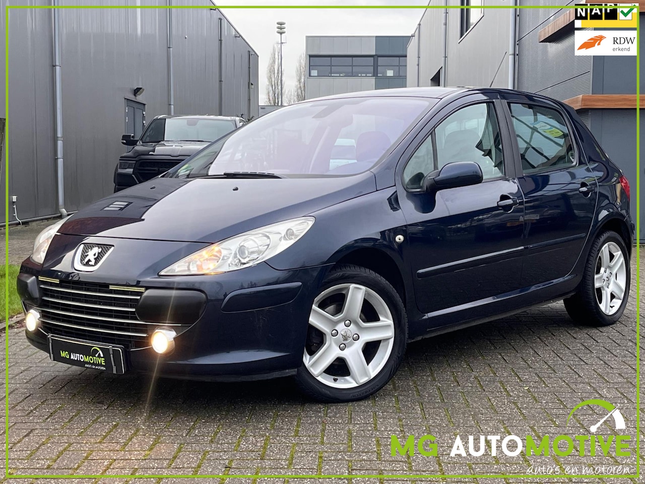 Peugeot 307 - 2.0-16V Premium | Trekhaak | airco - AutoWereld.nl