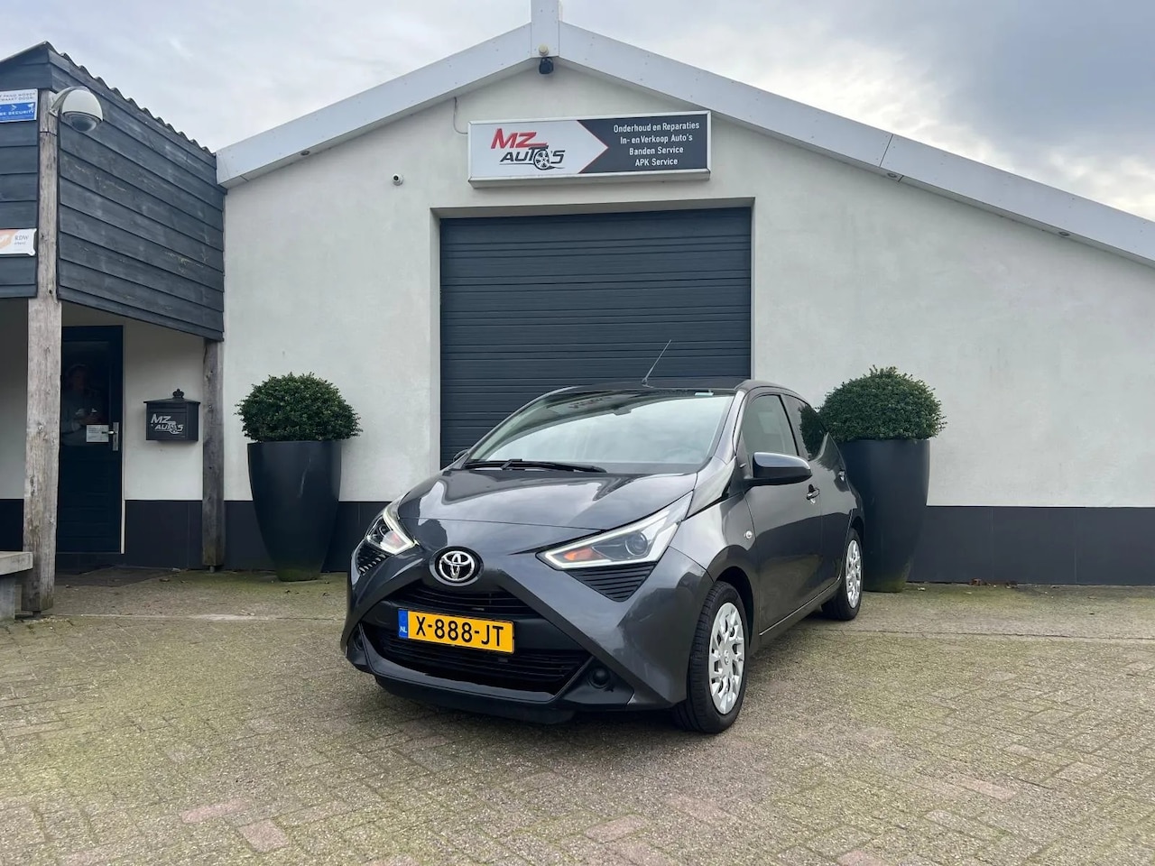 Toyota Aygo - 1.0 VVT-i TeamNL 1.0 VVT-i TeamNL - AutoWereld.nl