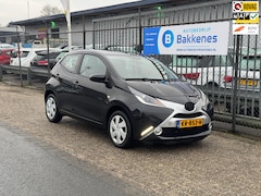 Toyota Aygo - 1.0 VVT-i x-play | Camera | Bluetooth | Airco | NAP