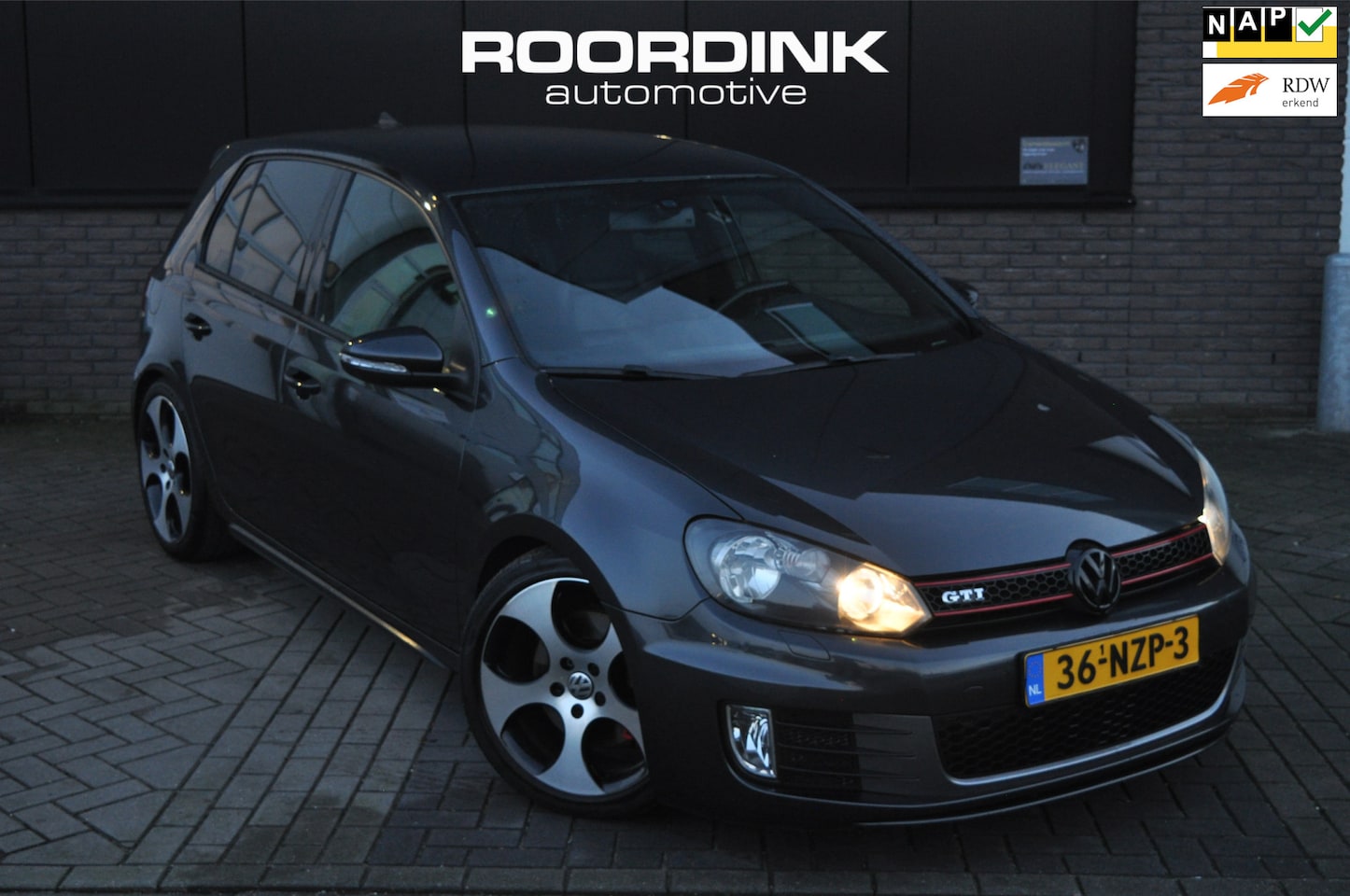 Volkswagen Golf - 2.0 GTI 2.0 GTI - AutoWereld.nl