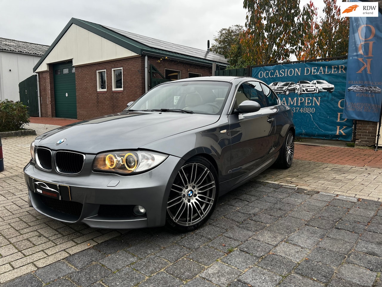 BMW 1-serie Coupé - 3.0 130i M Sport|Leder|Handbak|Led|Xenon|Airco|4Banden zo goed als nieuw - AutoWereld.nl