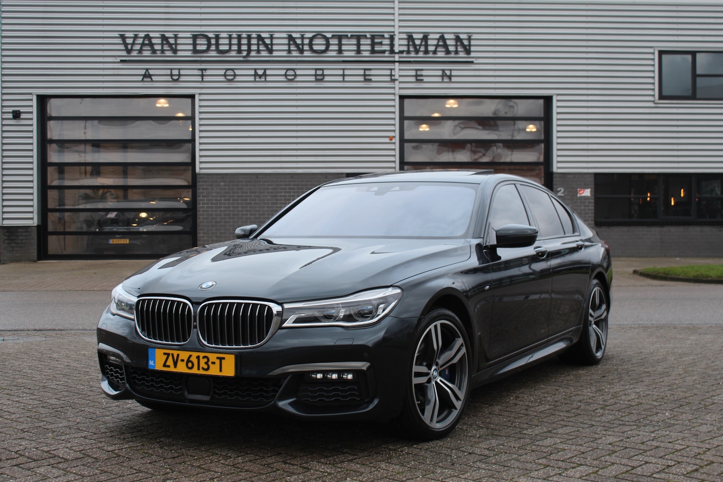 BMW 7-serie - 750i xDrive High Executive / M Sport / Bowers & Wilkins / Carplay - AutoWereld.nl