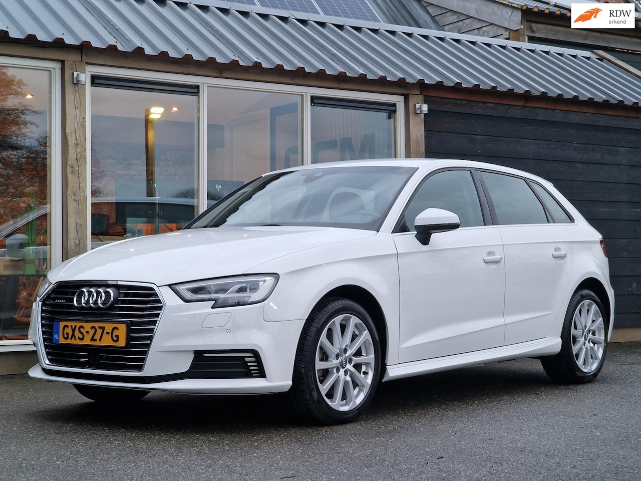 Audi A3 Sportback - 40 e-tron Advance (Trekhaak / Leder / Stoelverwarming / Rijbaanherkenning / Led / Virtual - AutoWereld.nl