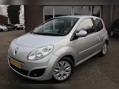 Renault Twingo - 1.2-16V Initiale Cruise control, Airco, Leder, Trekhaak Parksens. A, 15" LMV, Elektr. rame