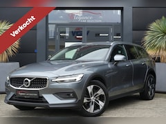 Volvo V60 Cross Country - 2.0 B5 AWD Pro 250pk Panoramadak/Stoelverwarming/Camera