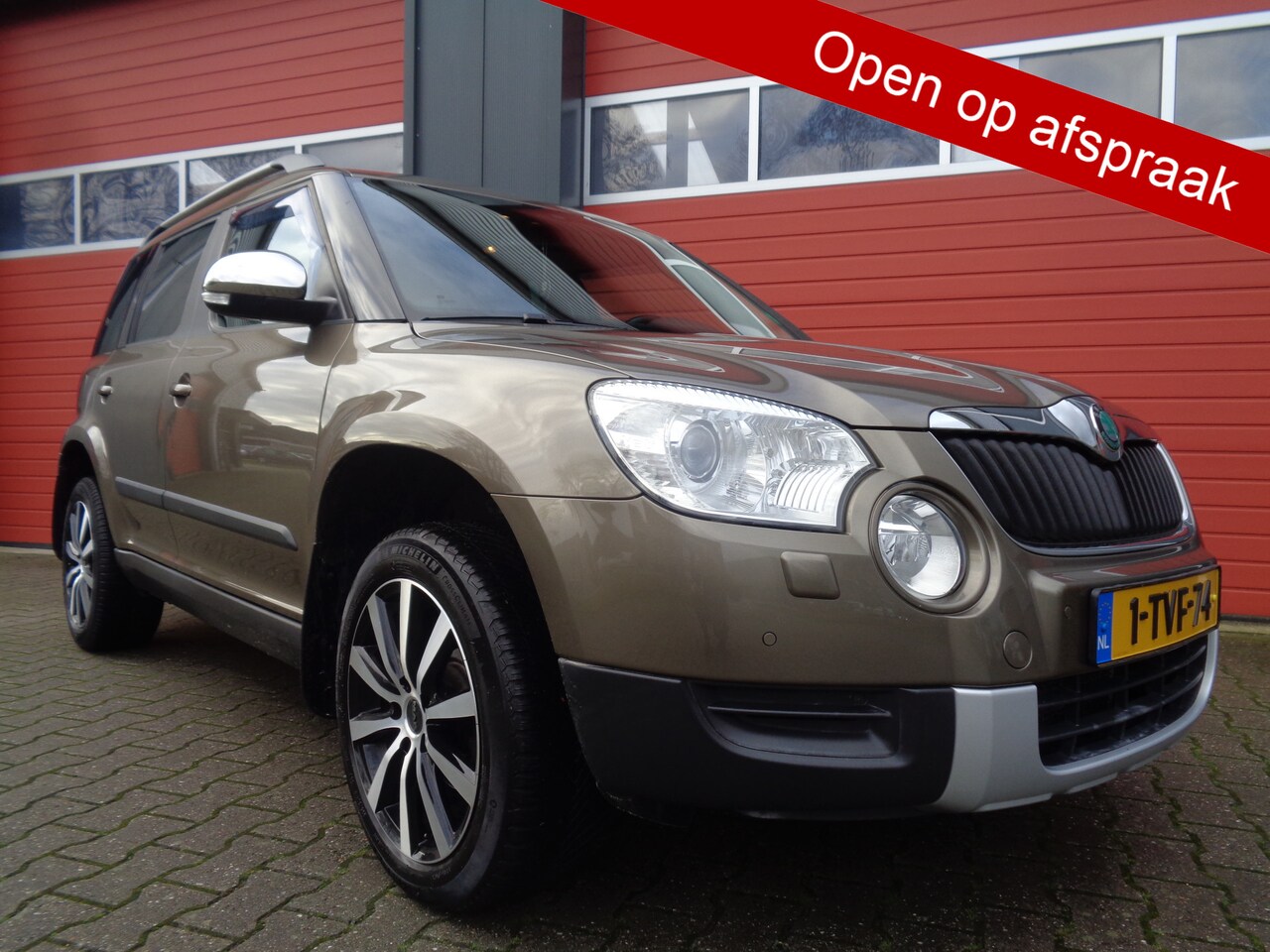 Skoda Yeti - 1.2 TSI Tour 105PK Automaat Clima Navi Cruise LMV Trekhaak - AutoWereld.nl