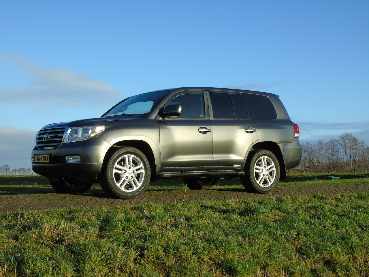 Toyota Land Cruiser V8 - 4.5 V8 D-4D Executive Standard Roof Window Van - AutoWereld.nl