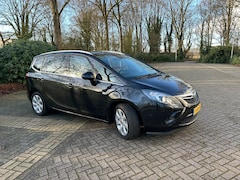 Opel Zafira Tourer - 1.4 Cosmo 7p. Aangeboden wegens aanschaf bus. Nette opel zafira tourer 1.4 turbo Goed onderhouden, pas n