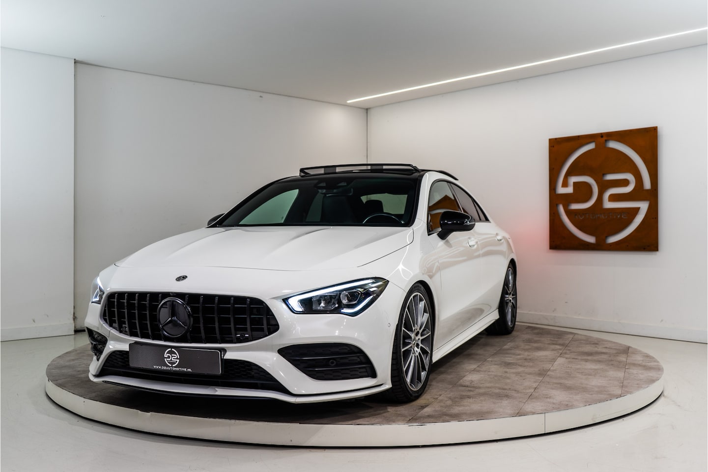 Mercedes-Benz CLA-Klasse - 220 Premium+ AMG 191PK | Pano | Sfeer | Carplay | AR | 12 MND Garantie - AutoWereld.nl