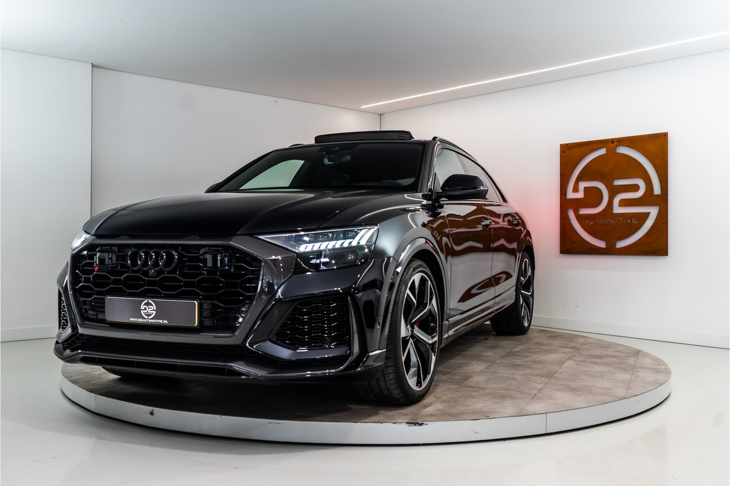 Audi RSQ8 - 4.0 TFSI RSQ8 Quattro 600PK | NL AUTO | Keramisch | Carbon | B&O | Stand | BOMVOL! 24 MND - AutoWereld.nl