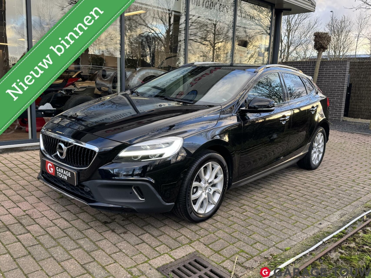 Volvo V40 Cross Country - 1.5 T3 Polar+ Luxury Pano Leder H/K - AutoWereld.nl