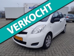 Toyota Yaris - 1.3 VVTi Comfort Nette in Nederland nieuw geleverde Yaris met trekhaak