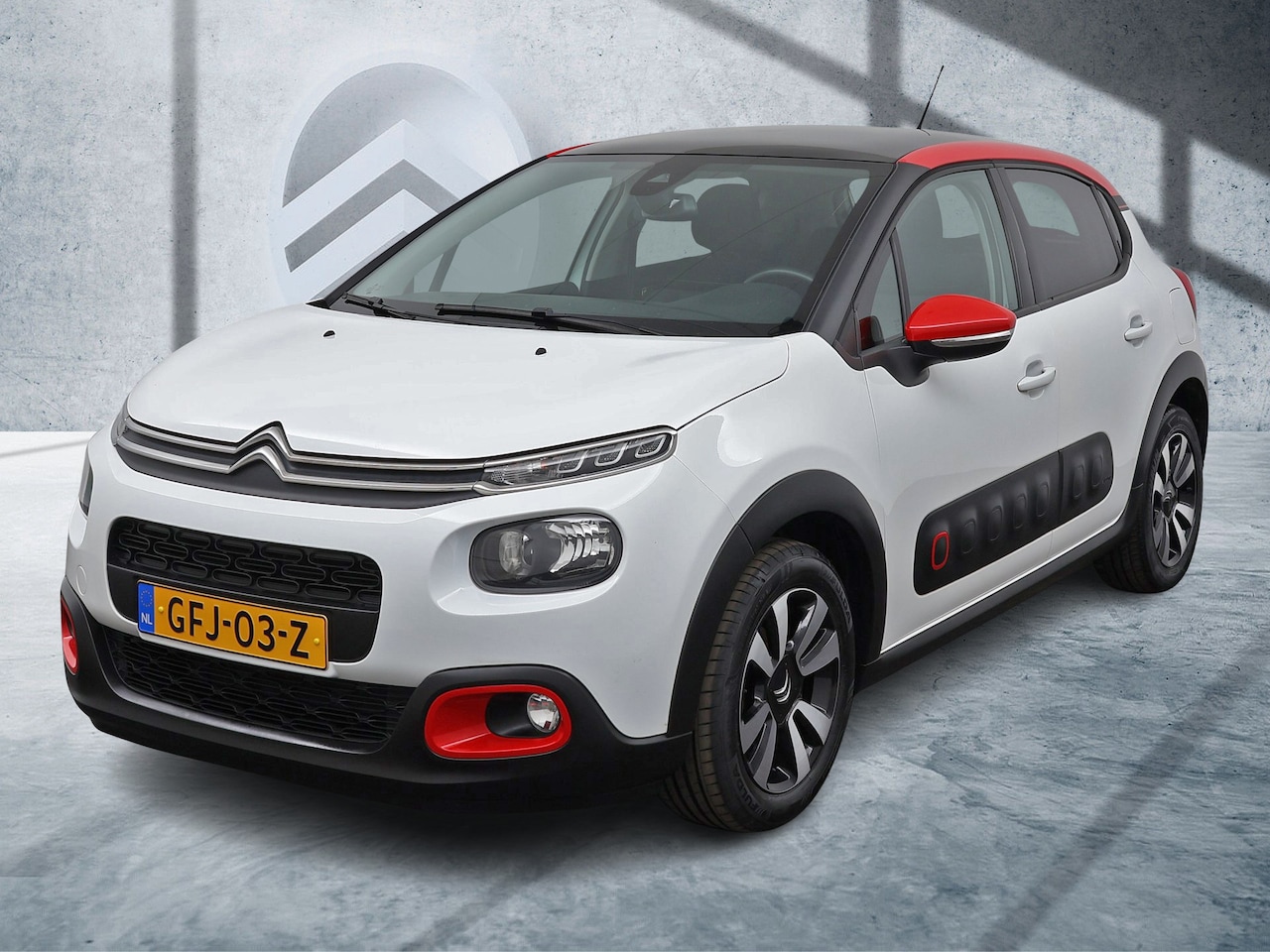 Citroën C3 - PureTech 82pk Shine | Rijklaar | Apple Carplay | LM Velgen - AutoWereld.nl