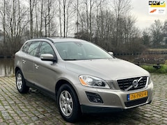 Volvo XC60 - 2.0T Kinetic Automaat 1e eigenaar dealer onderhouden airco elektrische ramen cruis control