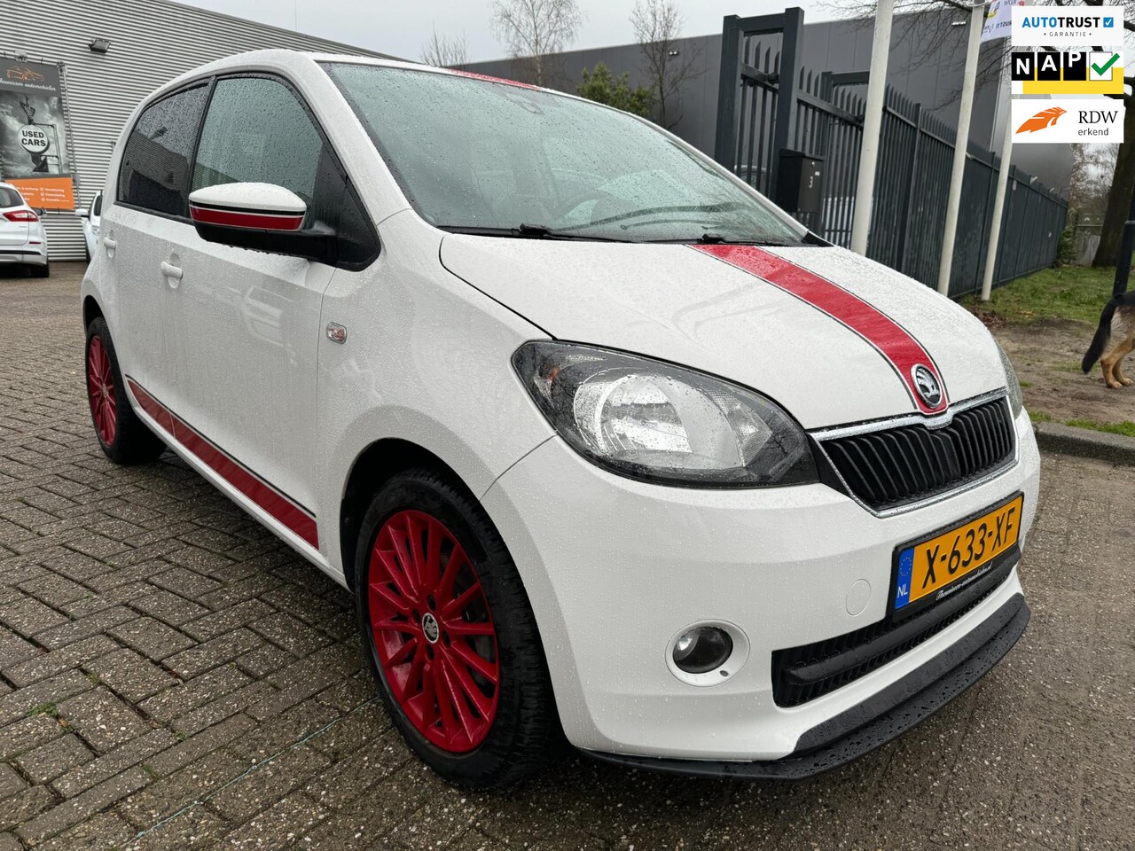 Skoda Citigo - 1.0 75 PK MONTE CARLO 5 deurs airco, cruise, elec pakket, navi, pdc, alu wielen, getint gl - AutoWereld.nl