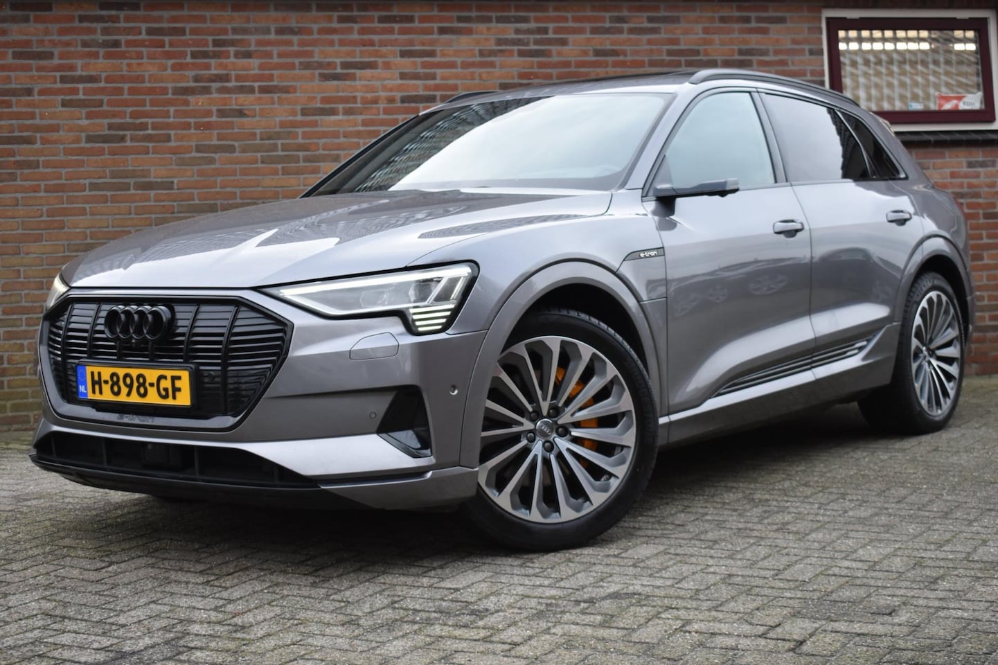 Audi e-tron - E-tron 55 quattro 95 kWh '19 LED Pano B&O Leder Clima BTW - AutoWereld.nl