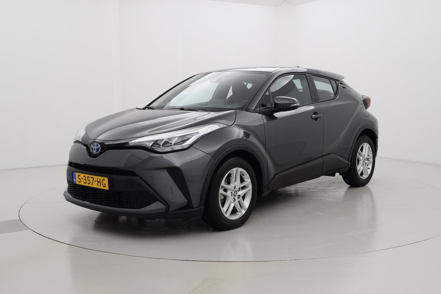 Toyota C-HR - 1.8 Hybrid Active Apple/Android Automaat - AutoWereld.nl