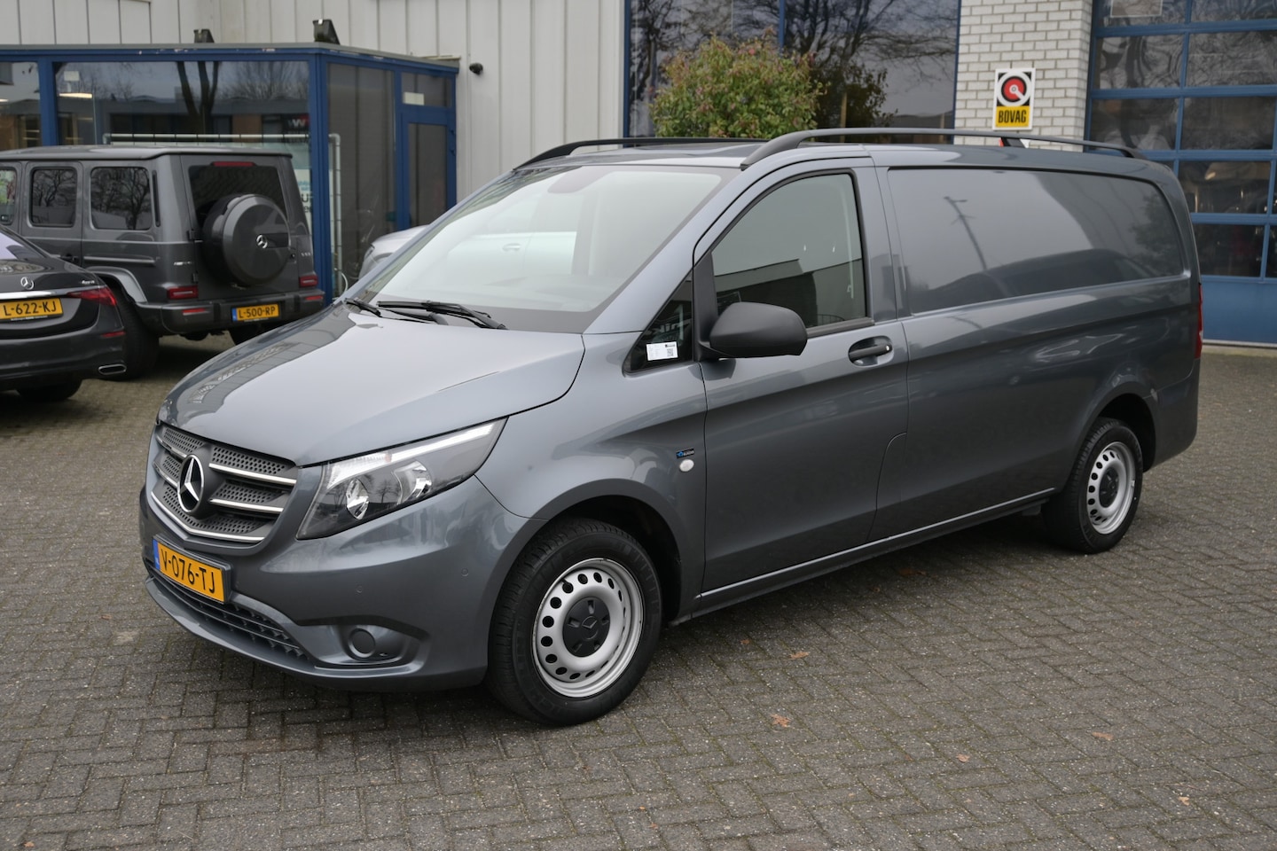 Mercedes-Benz Vito - 114 CDI L2 Navigatie met parkeerpakket, Climate control, Trekhaak - AutoWereld.nl