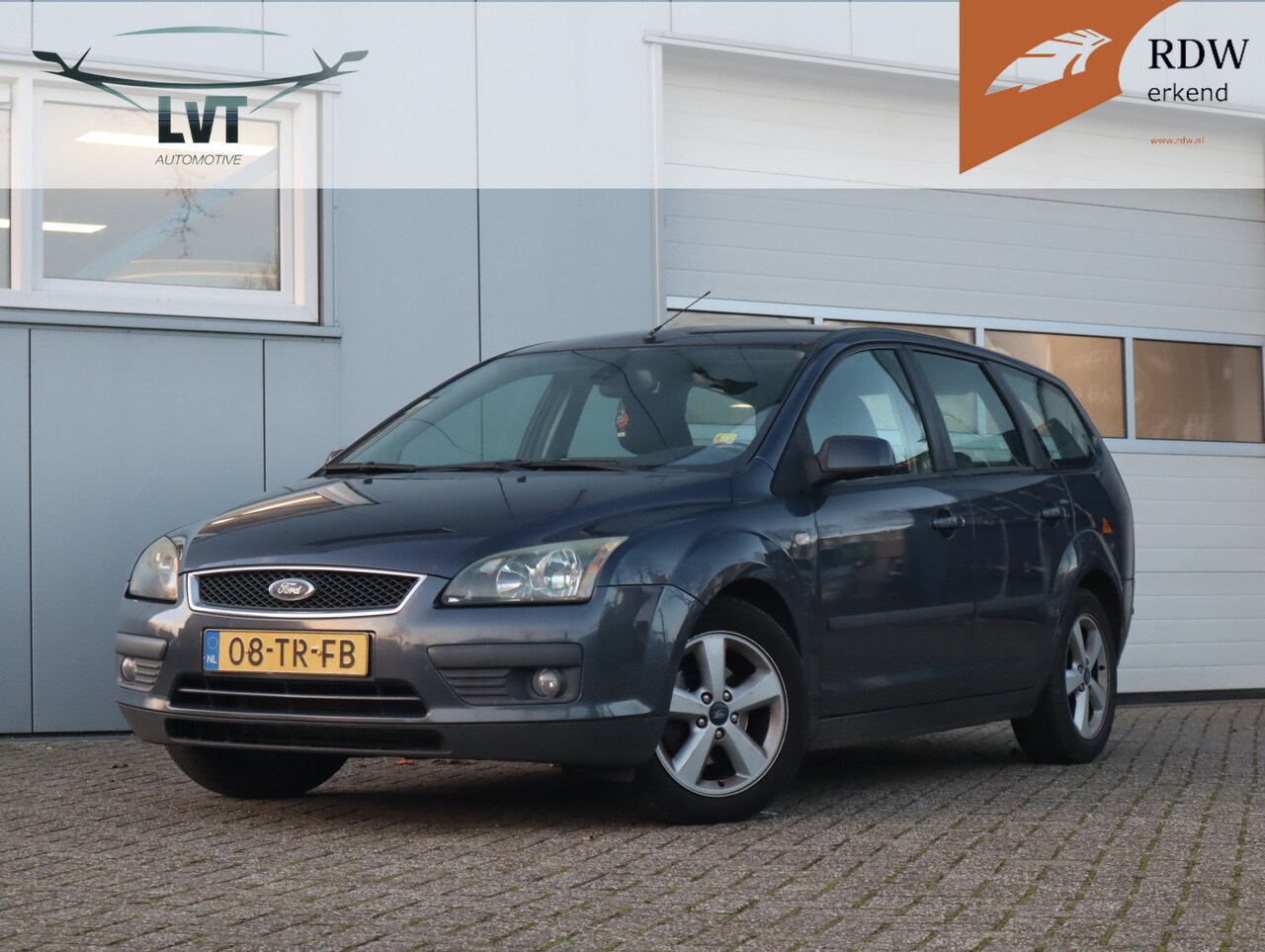 Ford Focus Wagon - 1.6-116 PK Futura / APK 04-06-2025/ Trekhaak - AutoWereld.nl