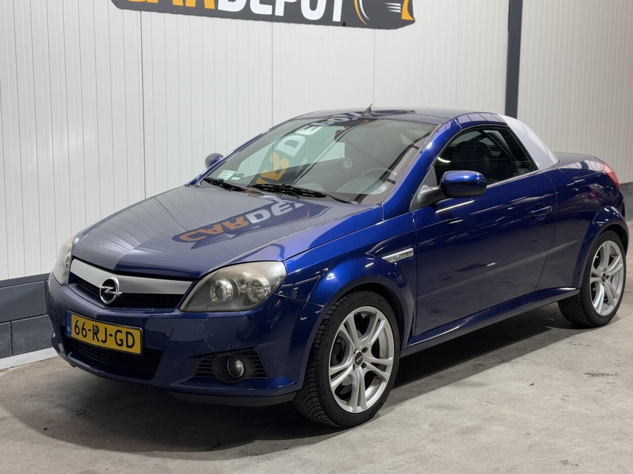 Opel Tigra TwinTop - 1.8-16V Cosmo Zeer netjes - AutoWereld.nl