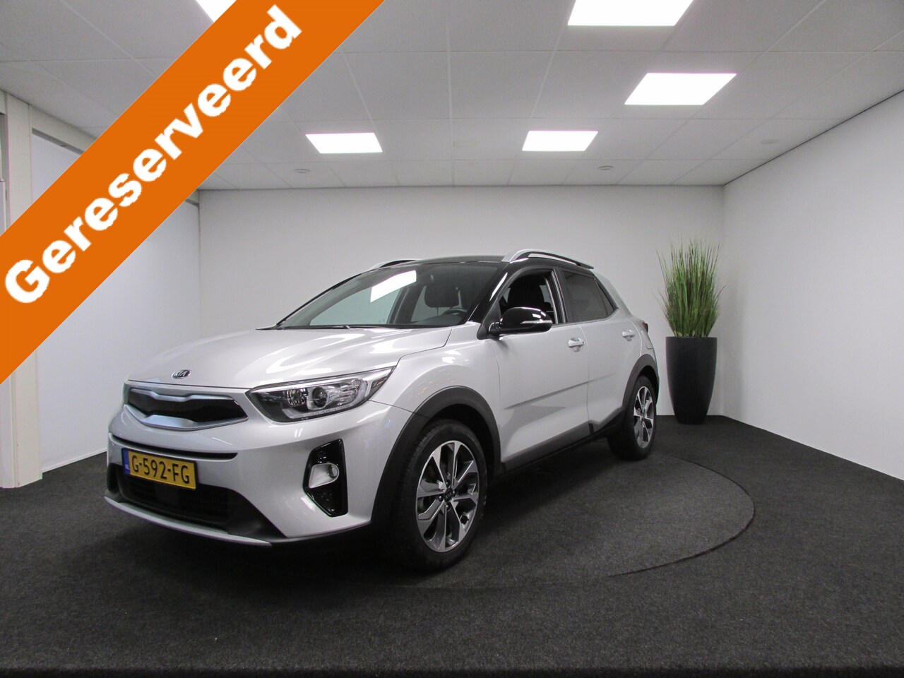 Kia Stonic - 1.0 T-GDi ExecutiveLine I 1e Eigenaar I Dealer onderhouden I Trekhaak I - AutoWereld.nl