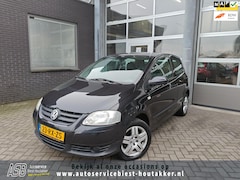 Volkswagen Fox - 1.2 Trendline | Colour-Pakket | Trekhaak | Bluetooth Radio | 15 inch Lichtmetalen velgen |