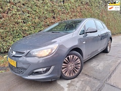 Opel Astra - 1.4 Design Edition