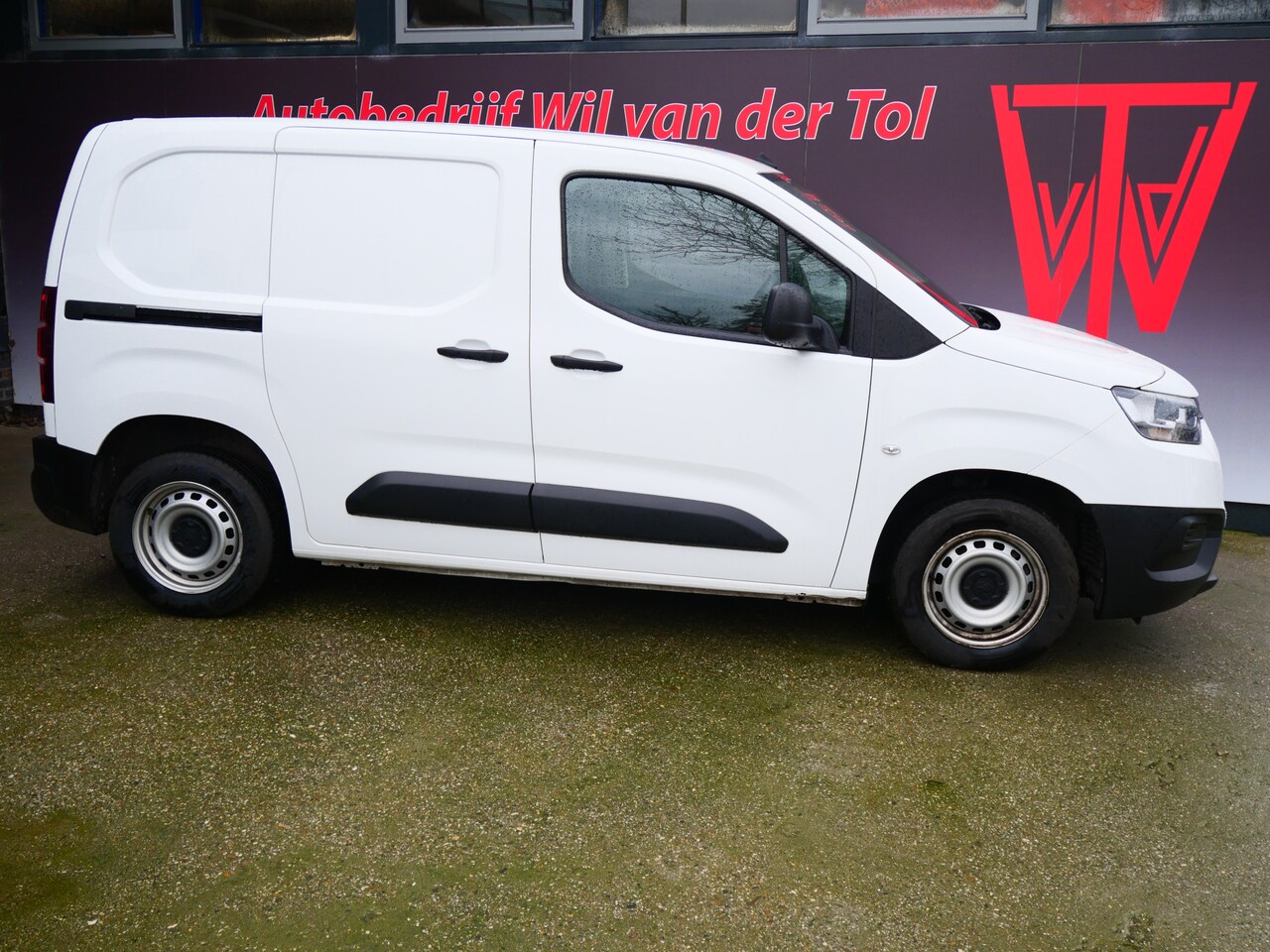 Toyota ProAce City - 1.5 D-4D COOL COMFORT | AIRCO | ZIJDEUR | EURO 6 | APK 11-2025!! - AutoWereld.nl