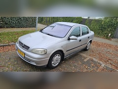 Opel Astra - 1.6 Edition Opel Astra 1.6 8v 5deurs bj:2002 met apk Airco nette auto