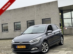 Hyundai i20 - 1.2 HP i-Motion Premium|Camera Leer Navi AC LED