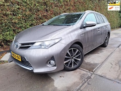 Toyota Auris Touring Sports - 1.8 Hybrid Executive