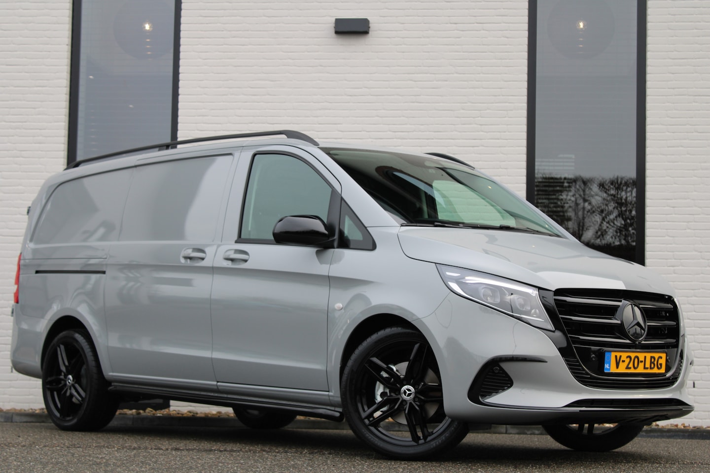 Mercedes-Benz Vito - 114 CDI / Edition / Automaat / Lang / Led / Camera / Navi / Achterdeuren / NIEUW!! - AutoWereld.nl