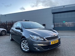 Peugeot 308 - 1.2 Benzine Navigatie|Panoramadak Luxe Style editie